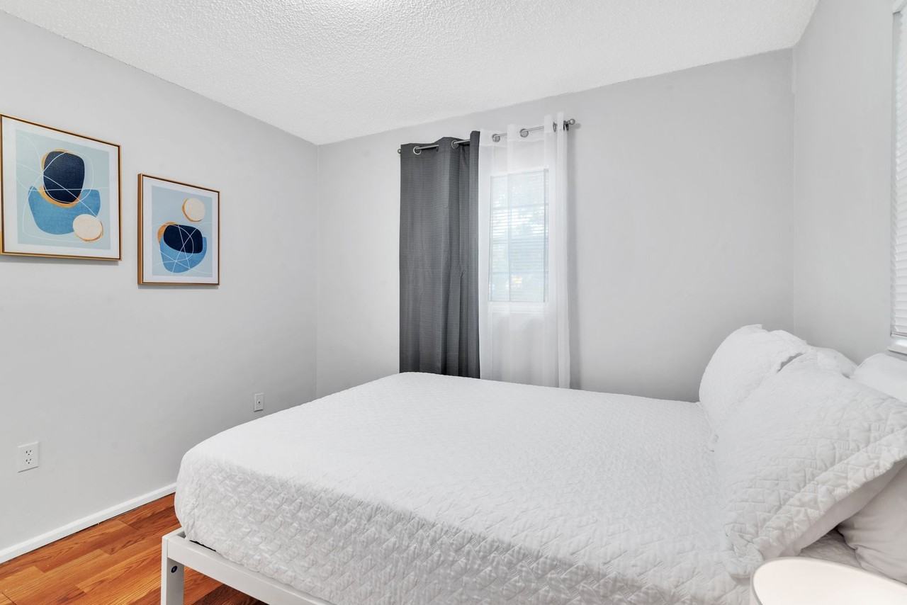 600 DOUGLAS ST LLC - Photo 7 of 50