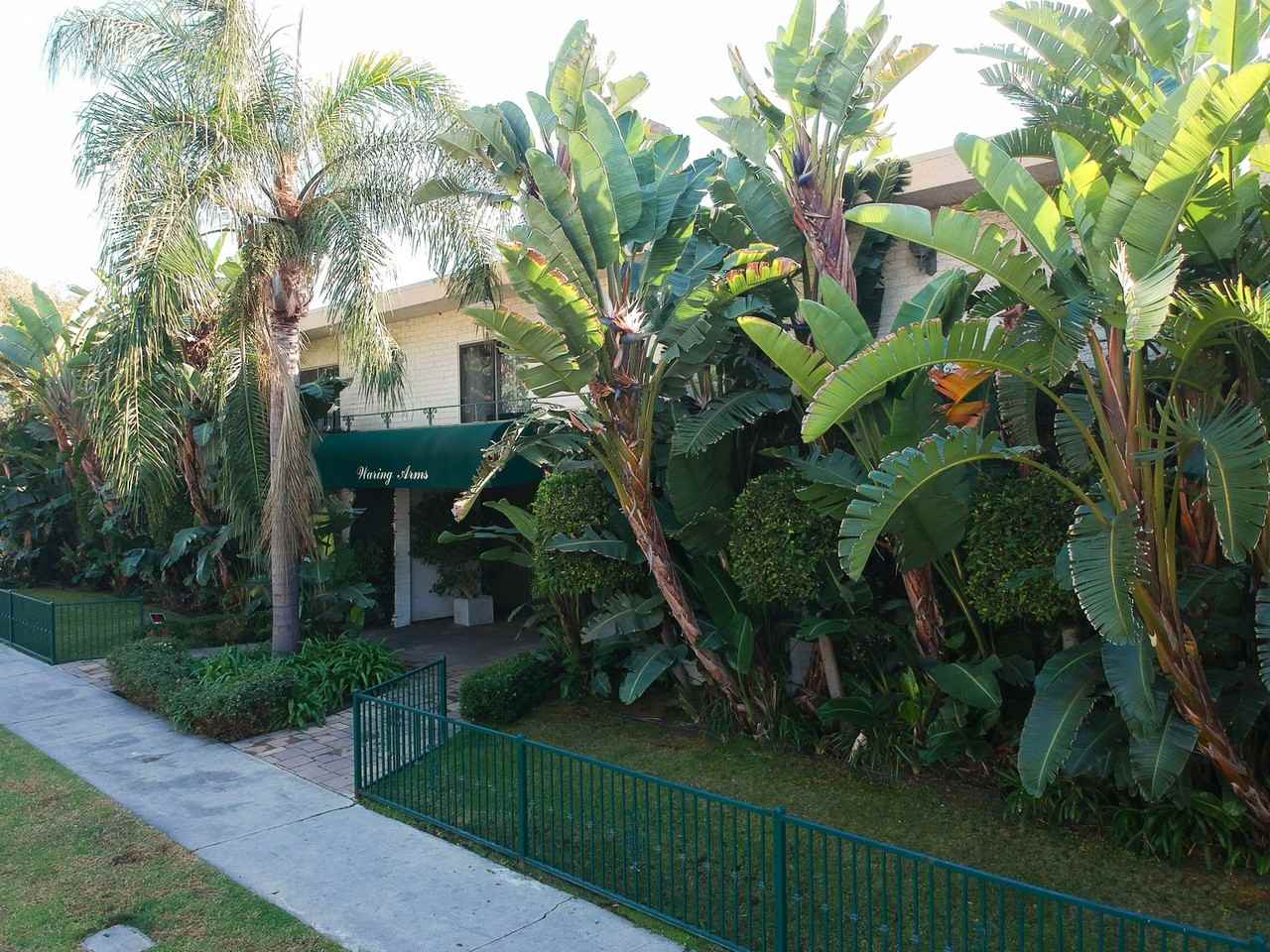 Waring Arms Apartments - Photo 3 of 4