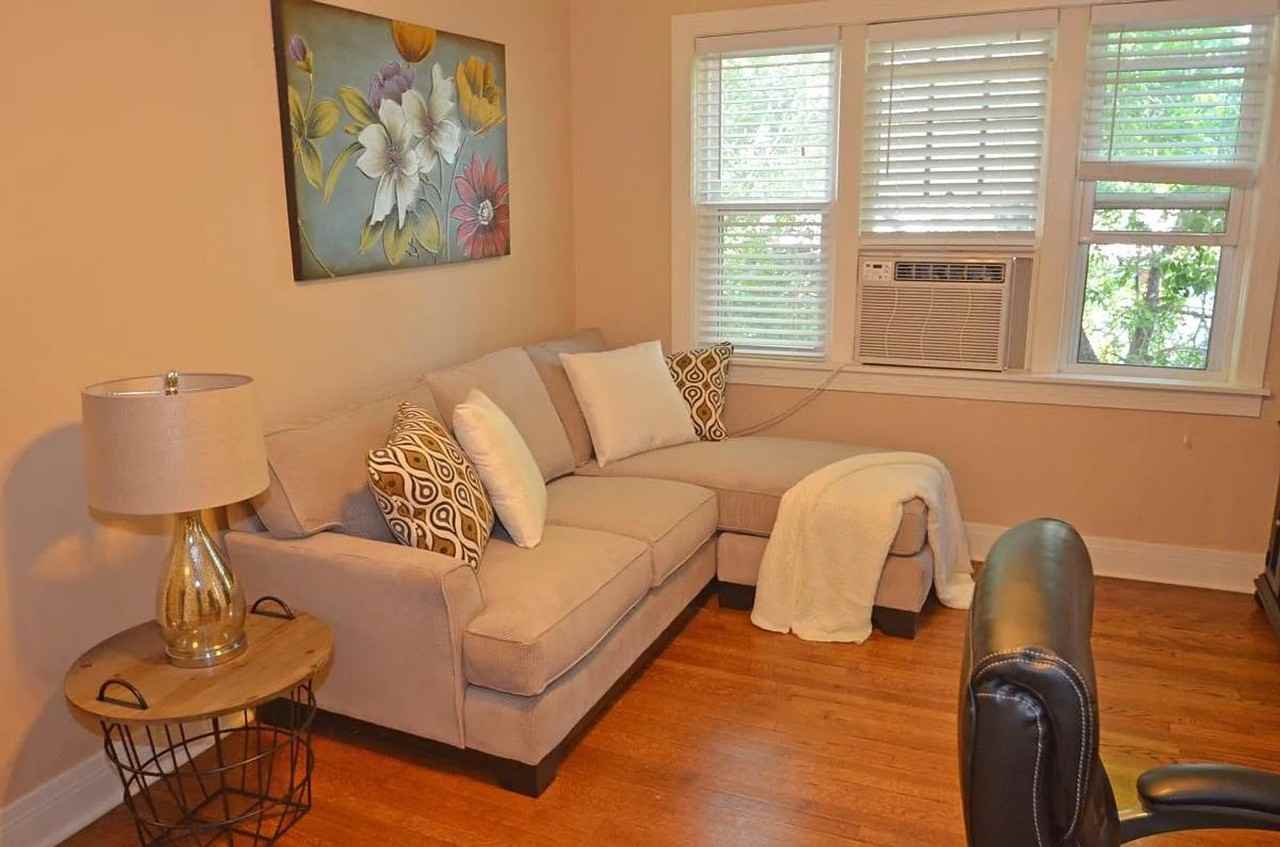 1712 N Indiana Ave - Photo 5 of 14