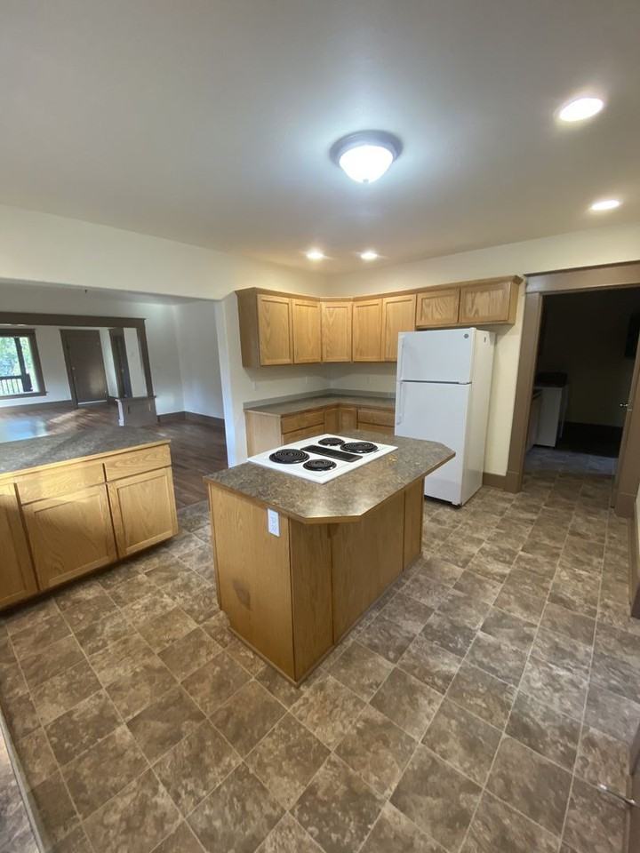 29607 Old State Route 9 Ne - Photo 3 of 24