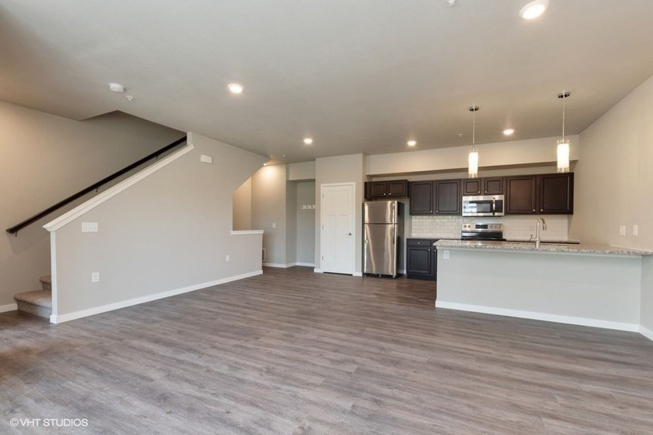 Buffalo Ridge Townhomes - Photo 3 of 9