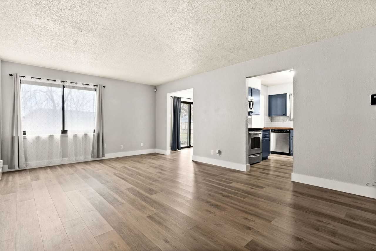 2606 Lake Rd - Photo 5 of 17