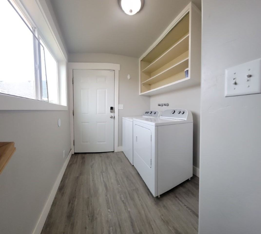 268 W 1st N - Photo 6 of 16