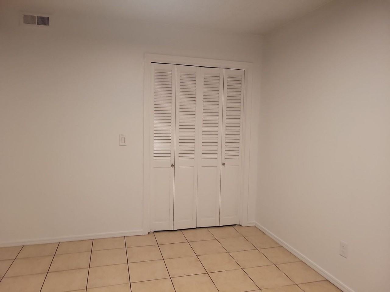 11417 N May Ave - Photo 3 of 33