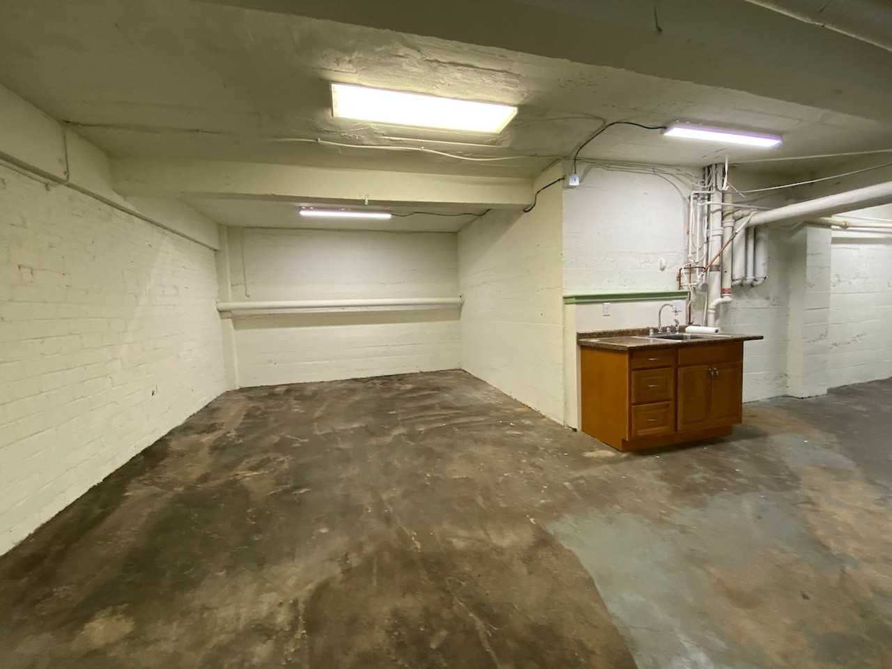 P Building - Photo 4 of 46