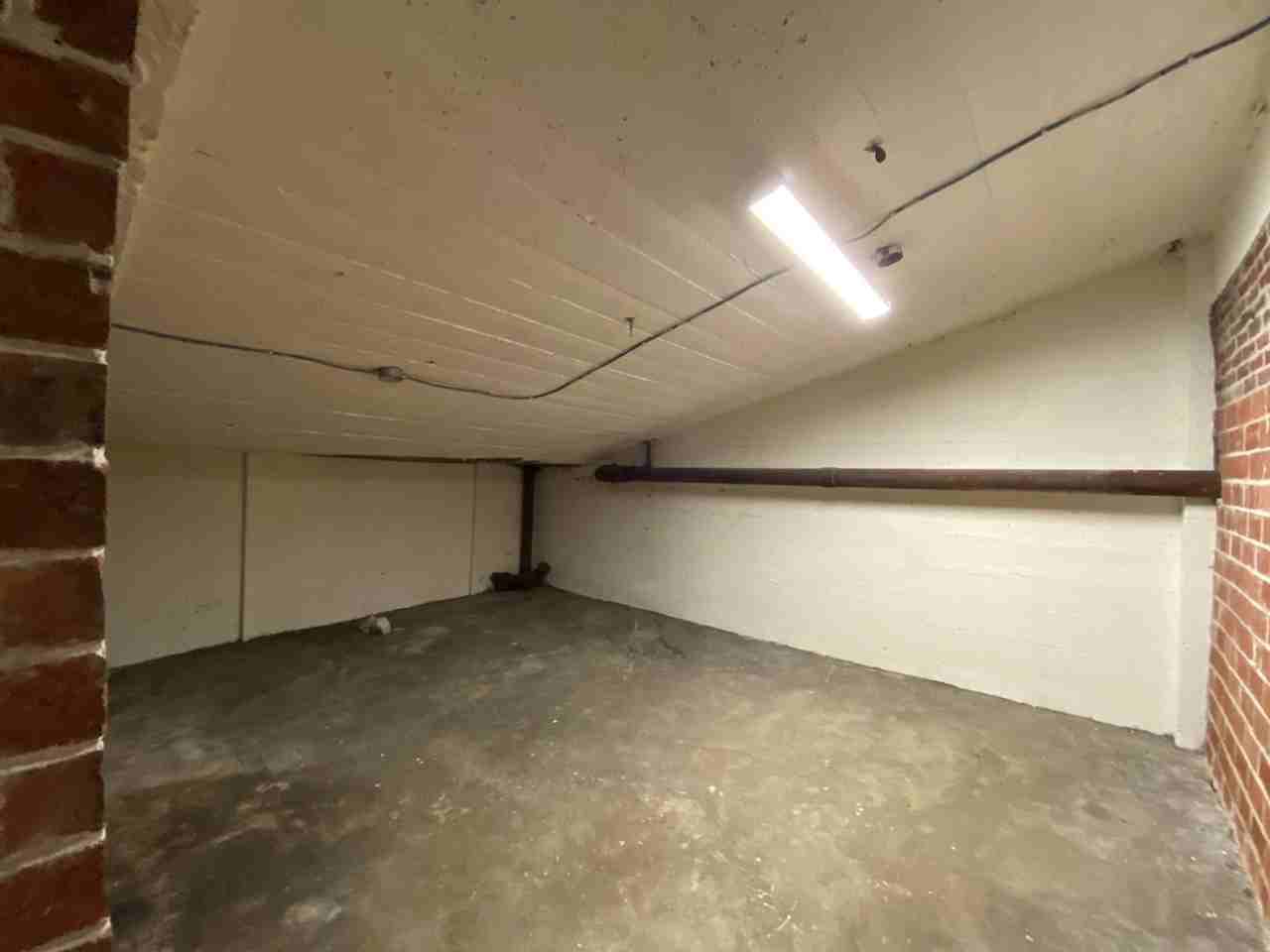 P Building - Photo 5 of 46