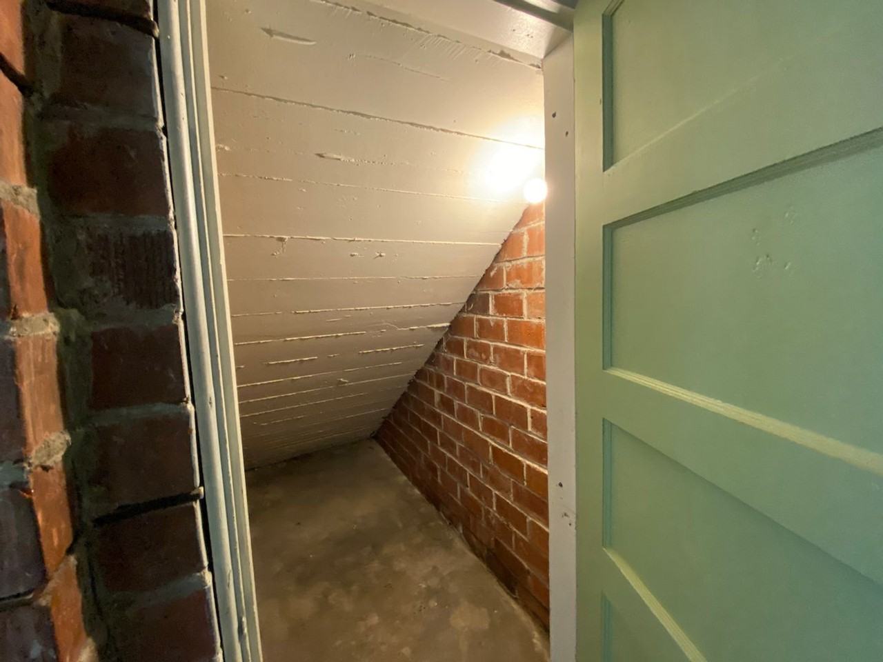 P Building - Photo 7 of 46