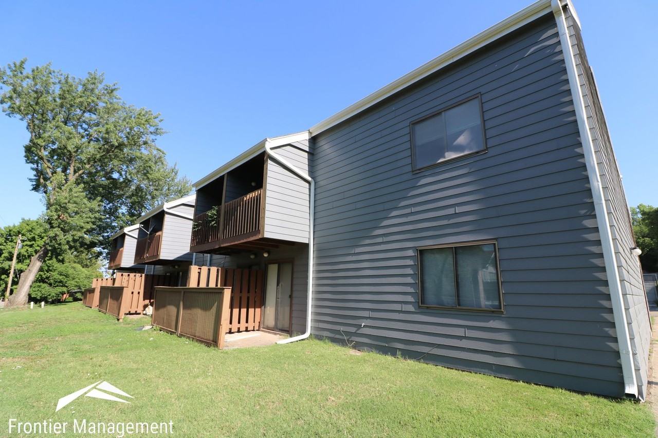 1500 McCain Ln - Photo 2 of 10