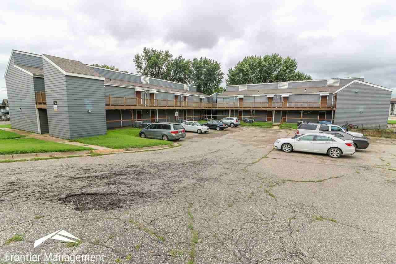 1500 McCain Ln - Photo 3 of 10