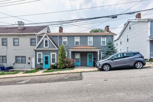 *** Duplex Style Apartment * Pet Friendly * Renovated * Available Now * Granite Counters * Stainless Appliances *** - Photo 1 of 1