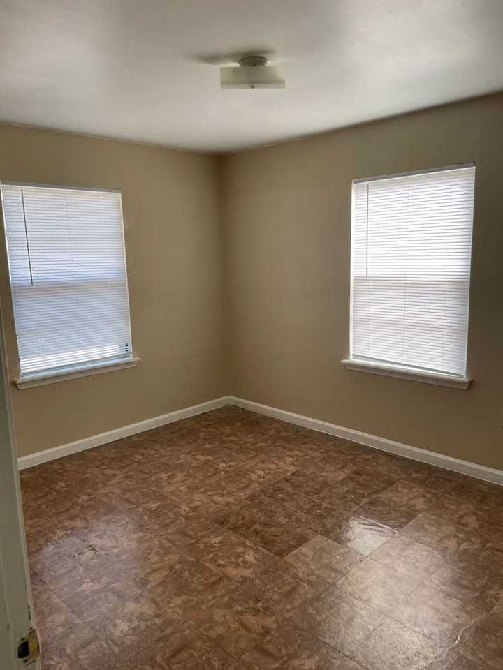 255 Palmyra St - Photo 5 of 7