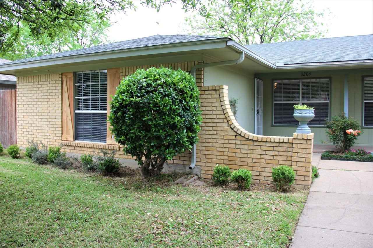 3206 Kelvin Ave - Photo 3 of 27