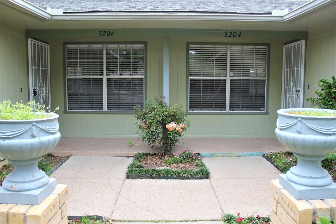 3206 Kelvin Ave - Photo 4 of 27