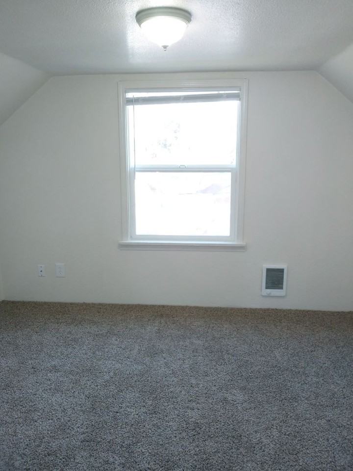 310 26th Ave - Photo 2 of 13