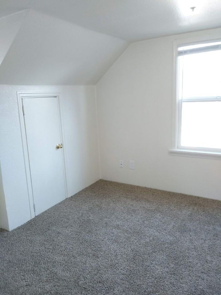 310 26th Ave - Photo 3 of 13