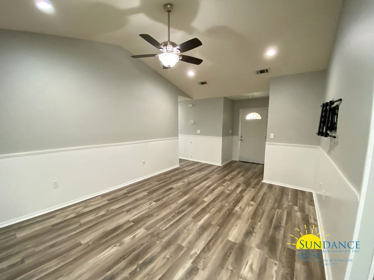 2991 Windsor Cir - Photo 3 of 12