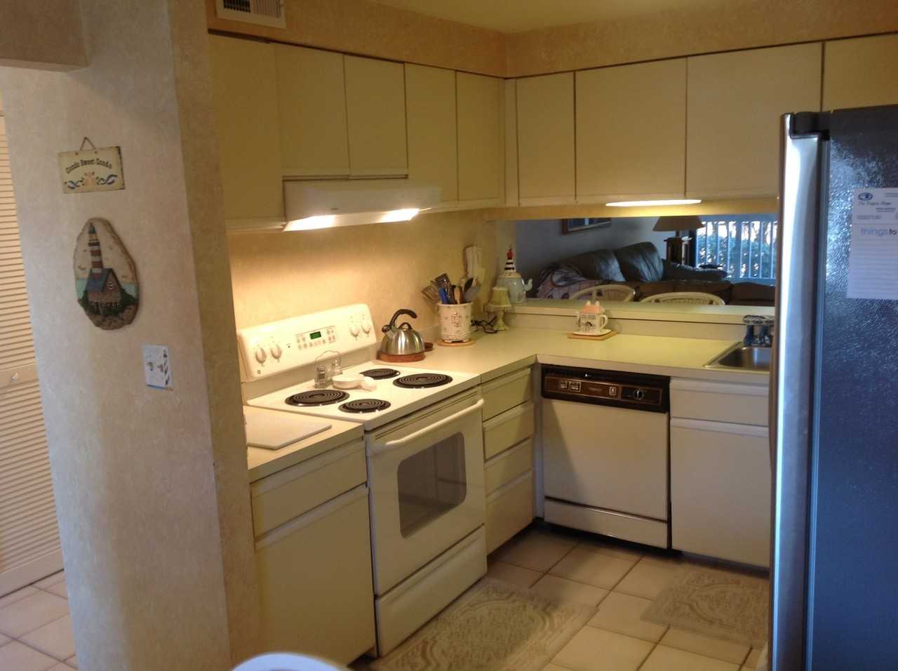 2325 Sea Shell Rd #103 - Photo 4 of 12