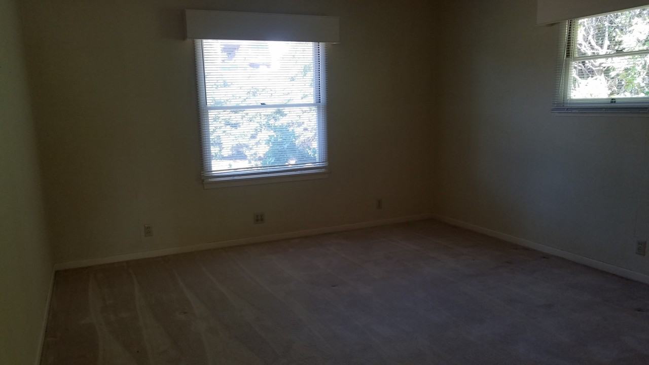 2053 Hays St - Photo 5 of 10