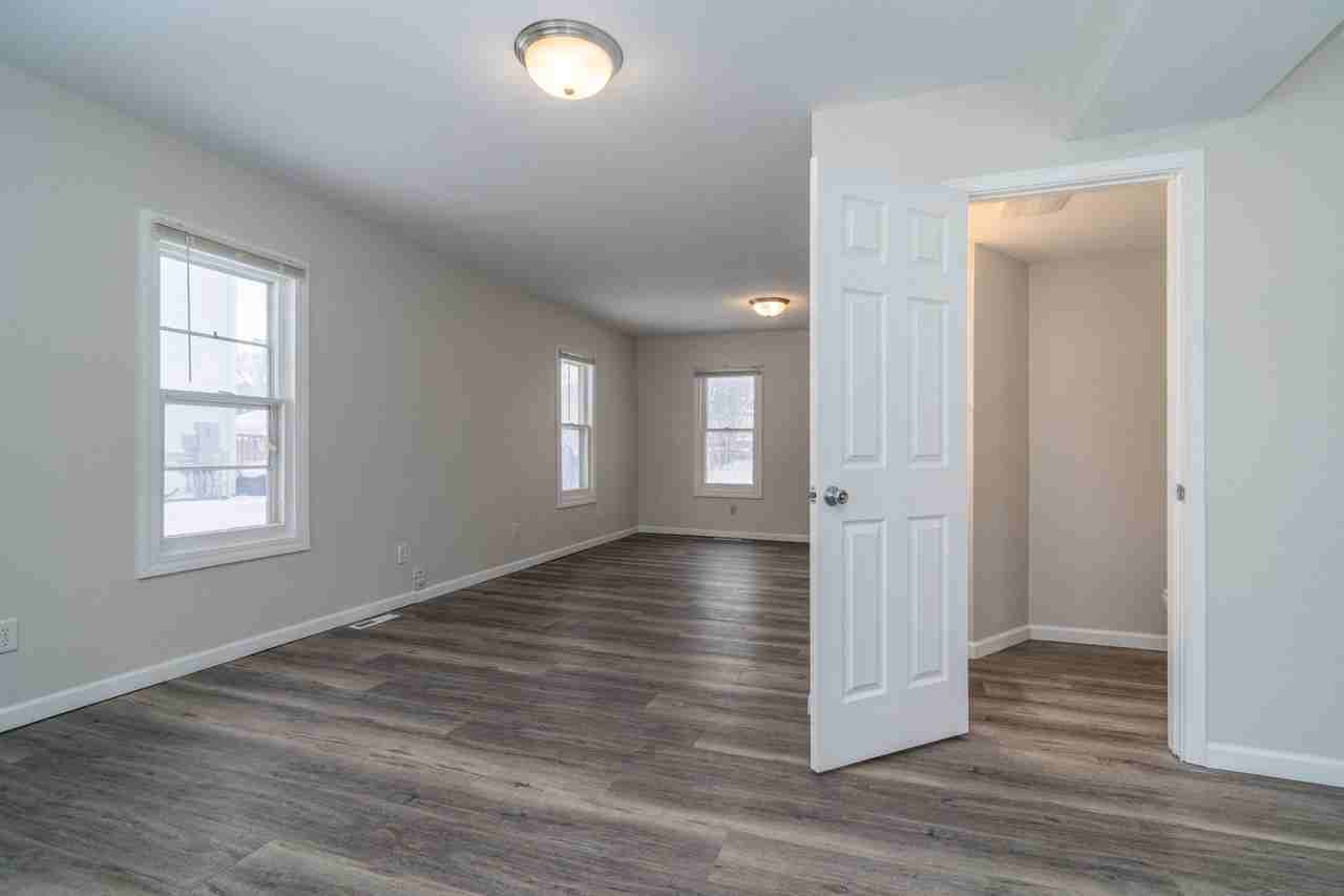 625 7th Ave S - Photo 2 of 22