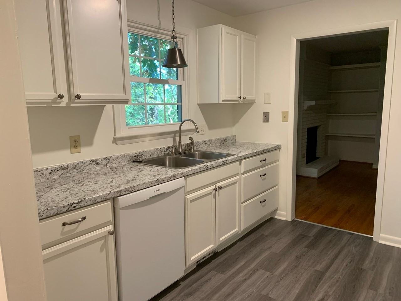 2435 Glascock St - Photo 3 of 19