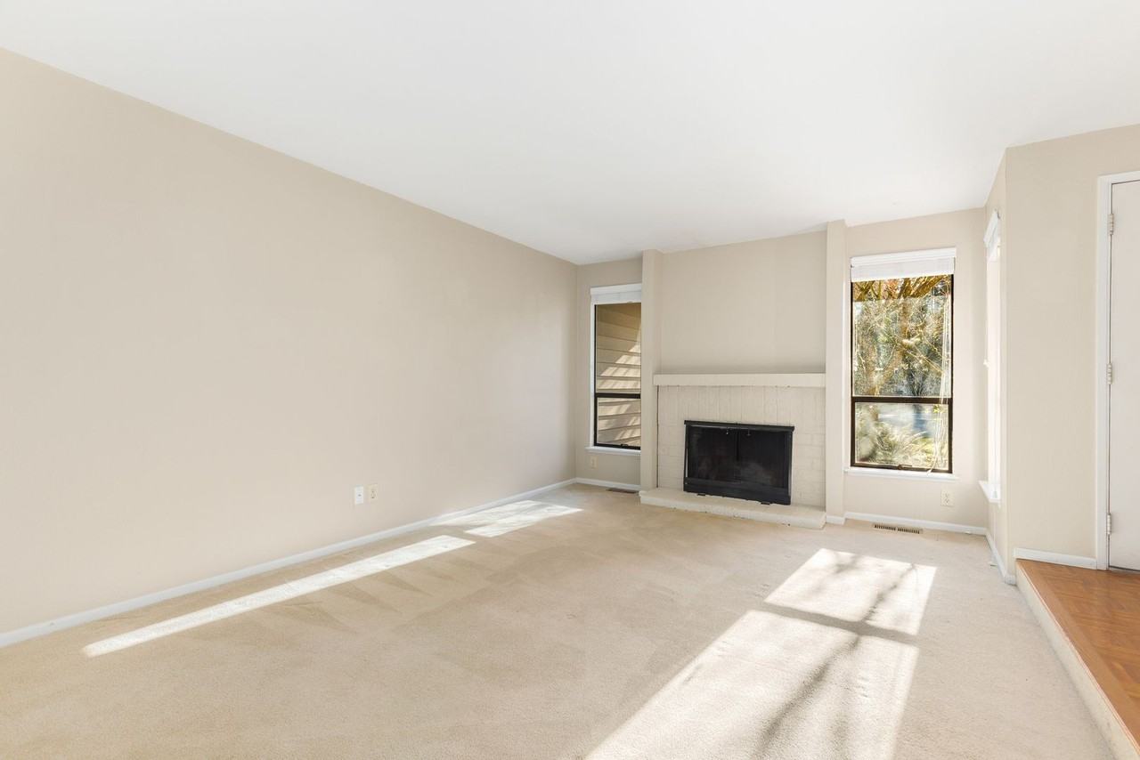 16702 Ne 103rd Pl - Photo 2 of 17