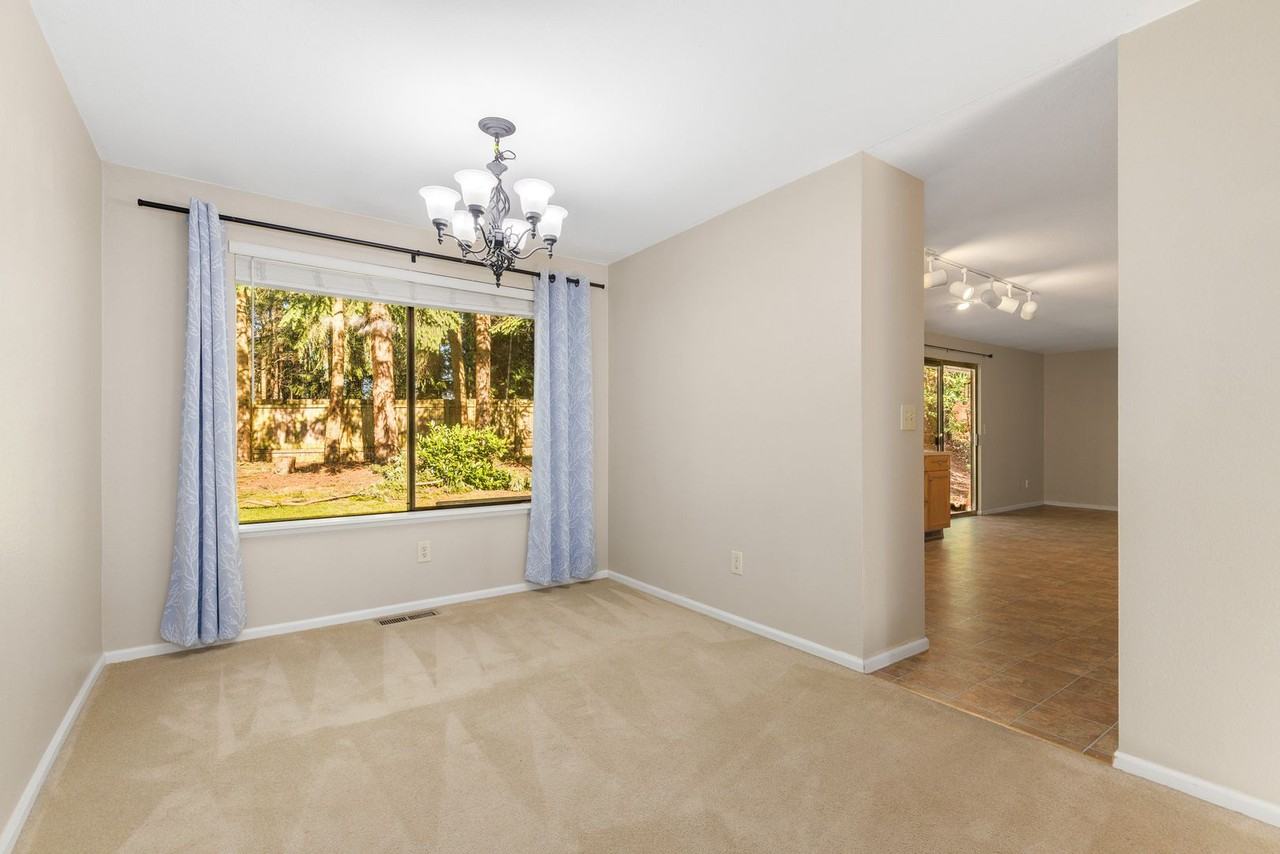 16702 Ne 103rd Pl - Photo 5 of 18