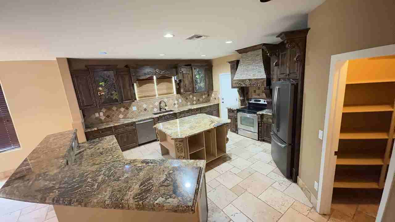 3458 E Merrill Ave - Photo 4 of 43