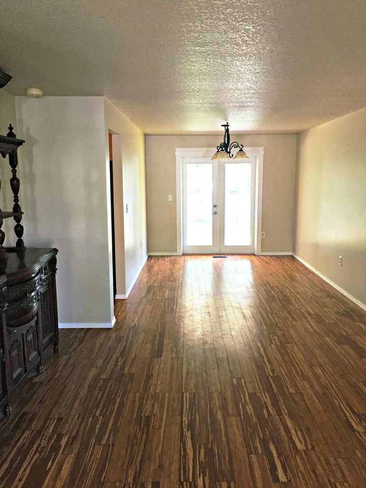 2121 Nw Douglas Loop - Photo 5 of 20