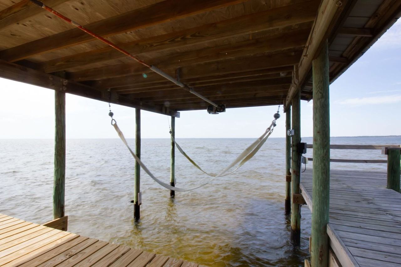 6662 E Bay Blvd - Photo 4 of 24