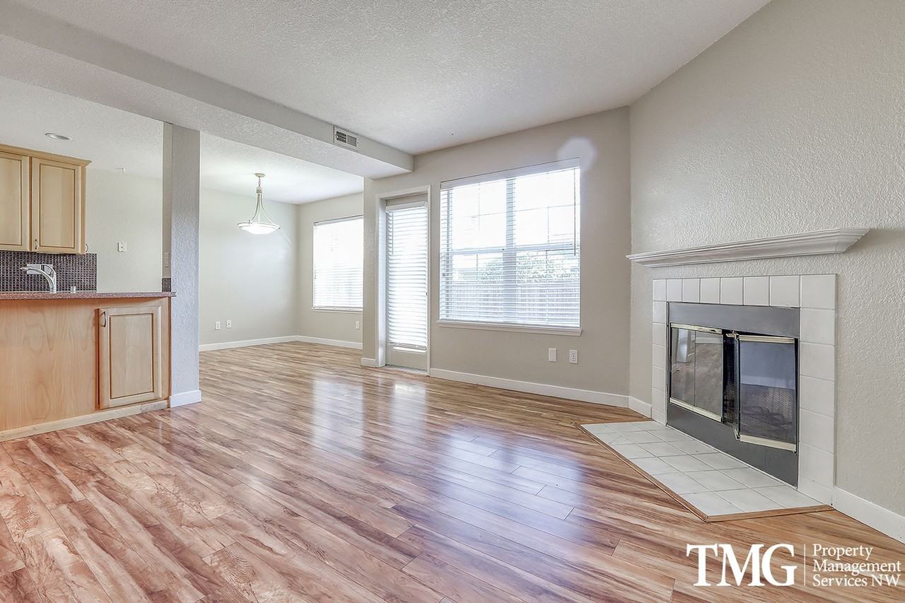 4701 Ne 77th Ave #E18 - Photo 7 of 37