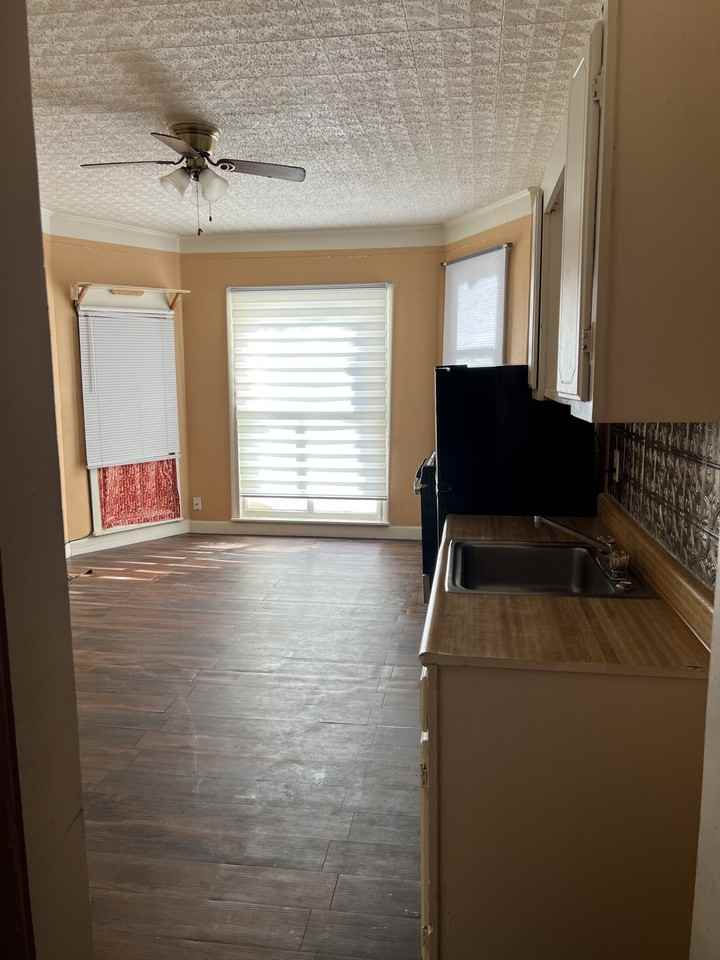 614 N Miller - Photo 2 of 7