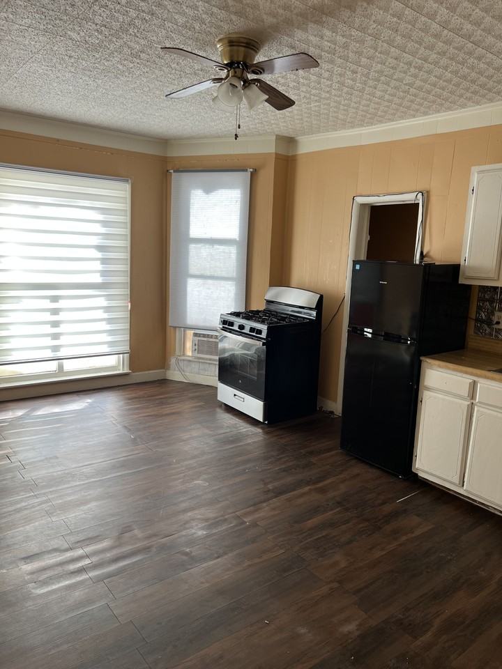 614 N Miller - Photo 3 of 7