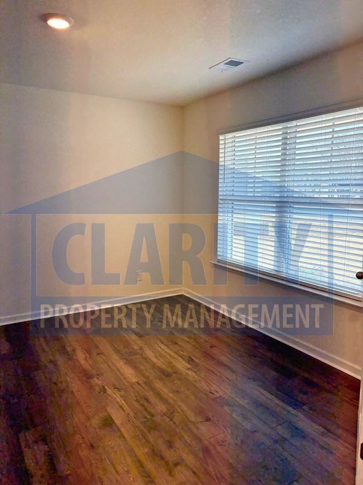 187 Lindsell Rd - Photo 7 of 33