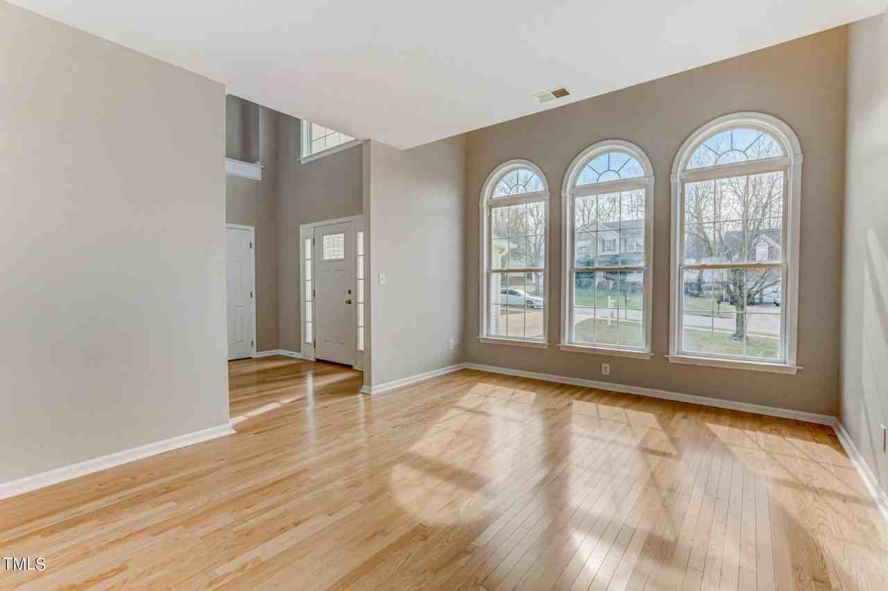 480 Seastone St - Photo 2 of 20