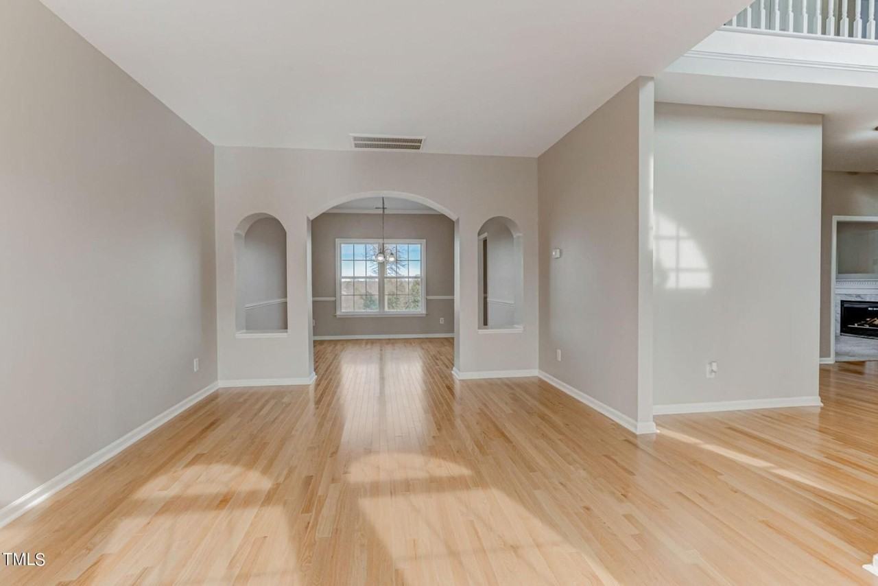 480 Seastone St - Photo 3 of 20