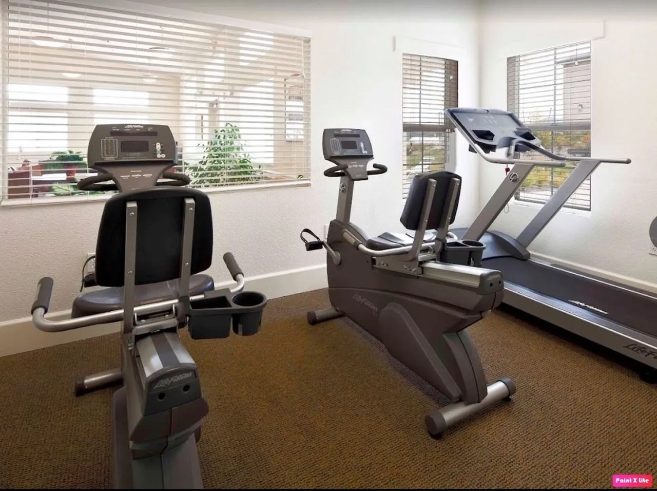 Emerald Pointe Apartments - Photo 3 of 7