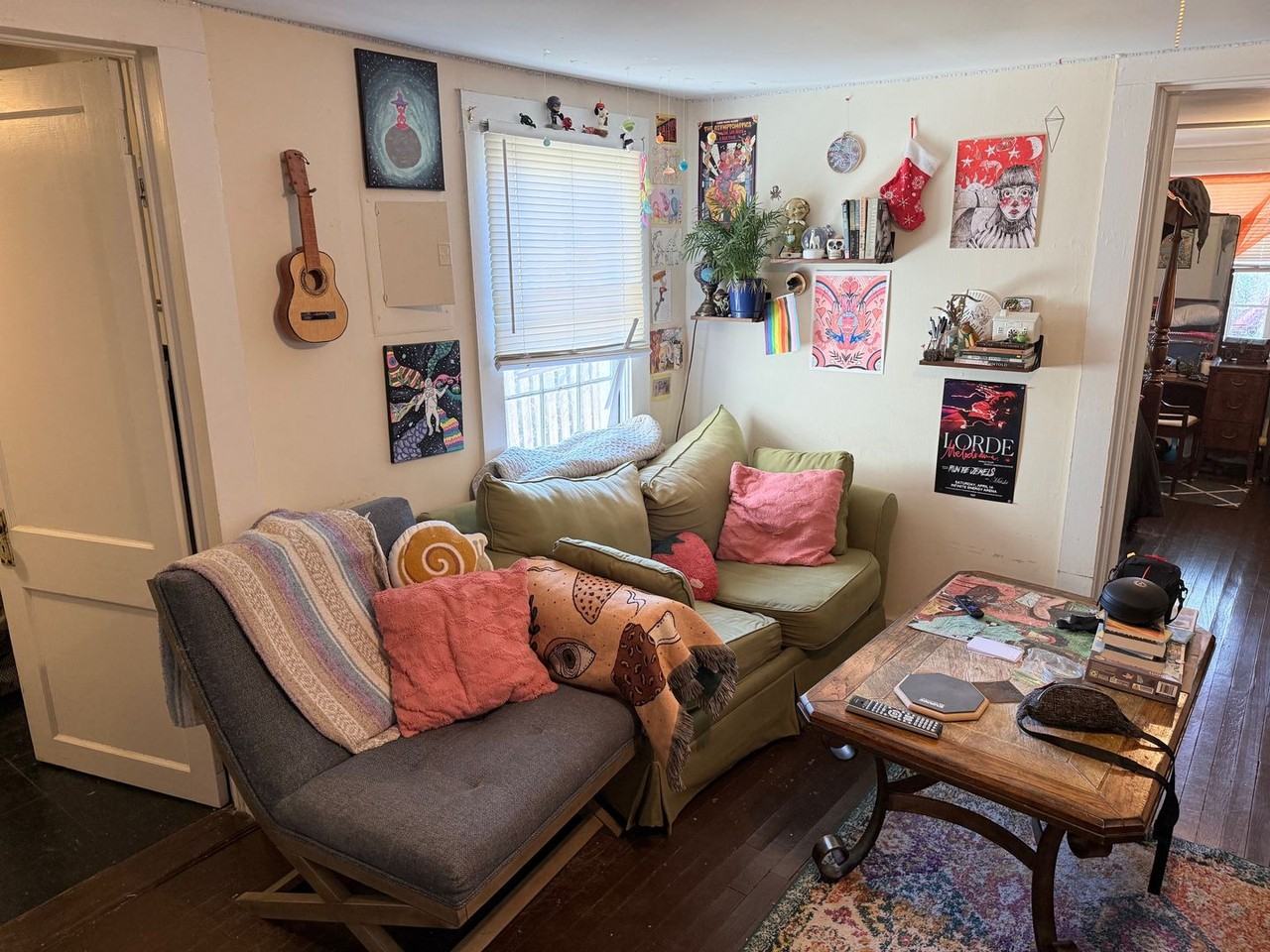 Easy St - Photo 4 of 13