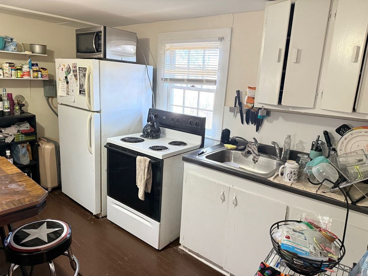 Easy St - Photo 5 of 13