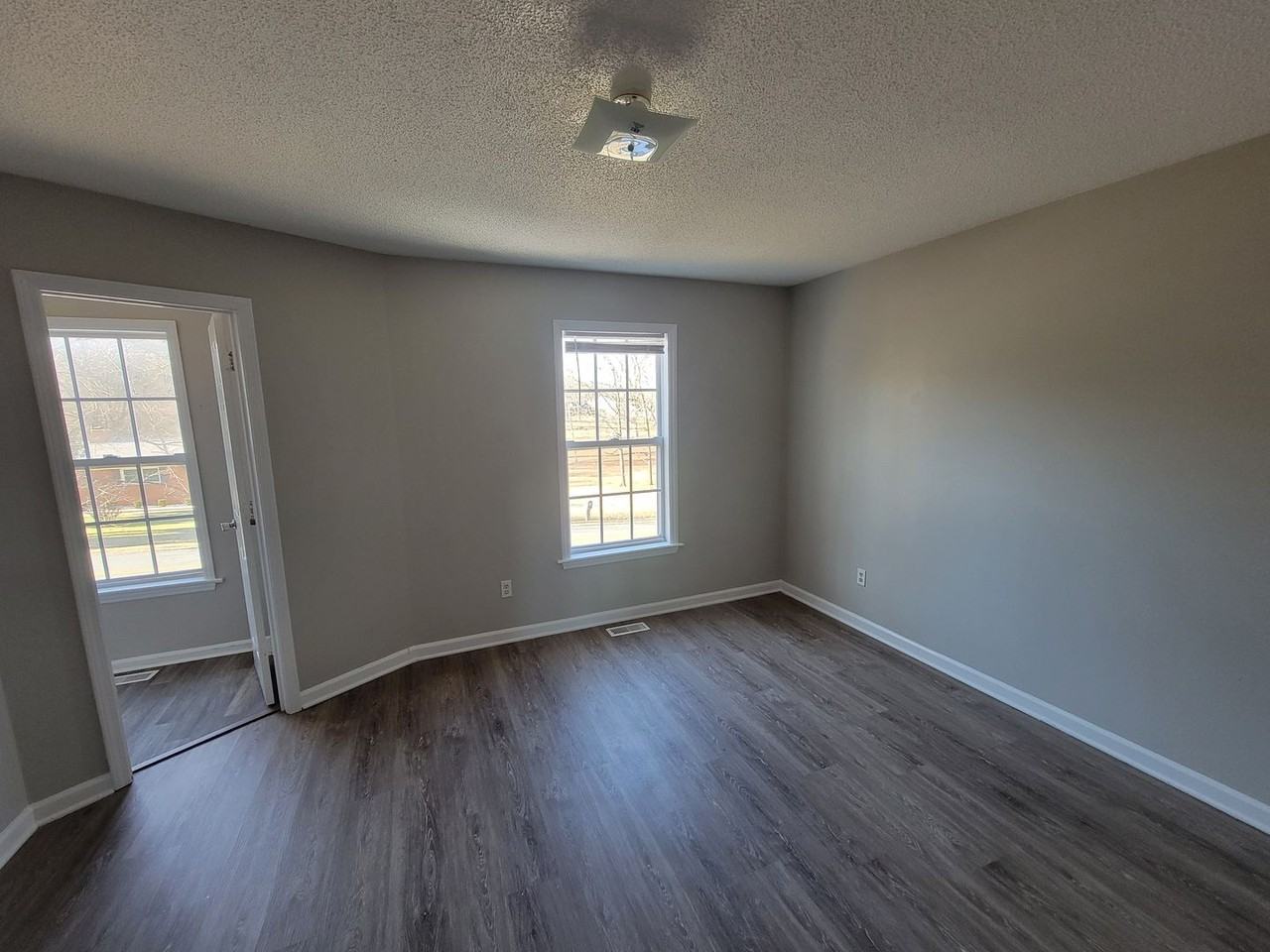 245 Ward Rd - Photo 7 of 10