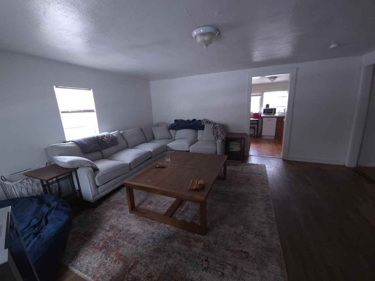 2044 Grove St - Photo 2 of 9