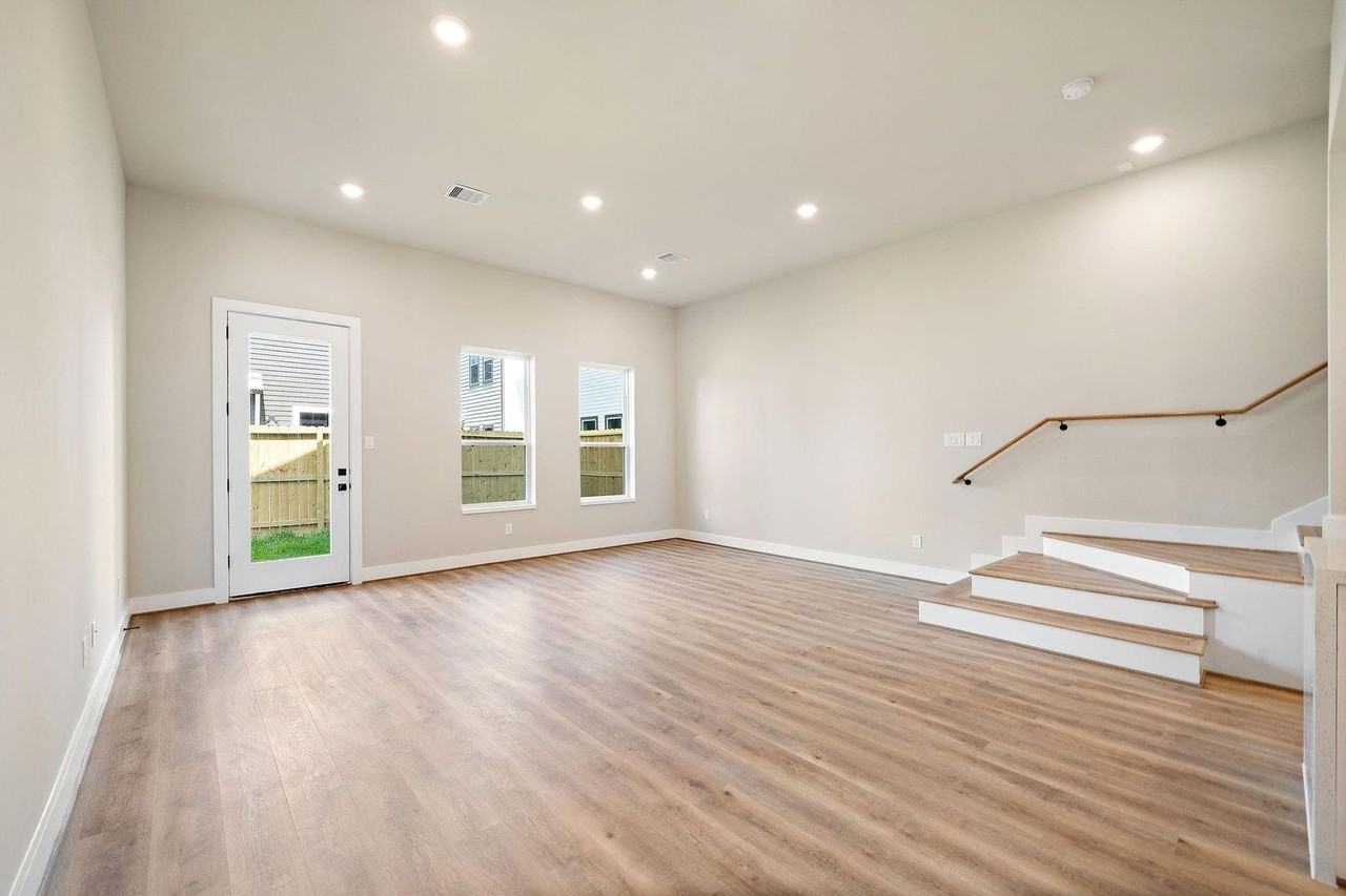 5831 Francis Oak Pl - Photo 4 of 21