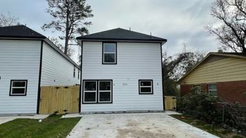 featured image of 8226 Linda Vista Rd #B
