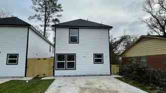 8226 Linda Vista Rd #B - Photo 1 of 1