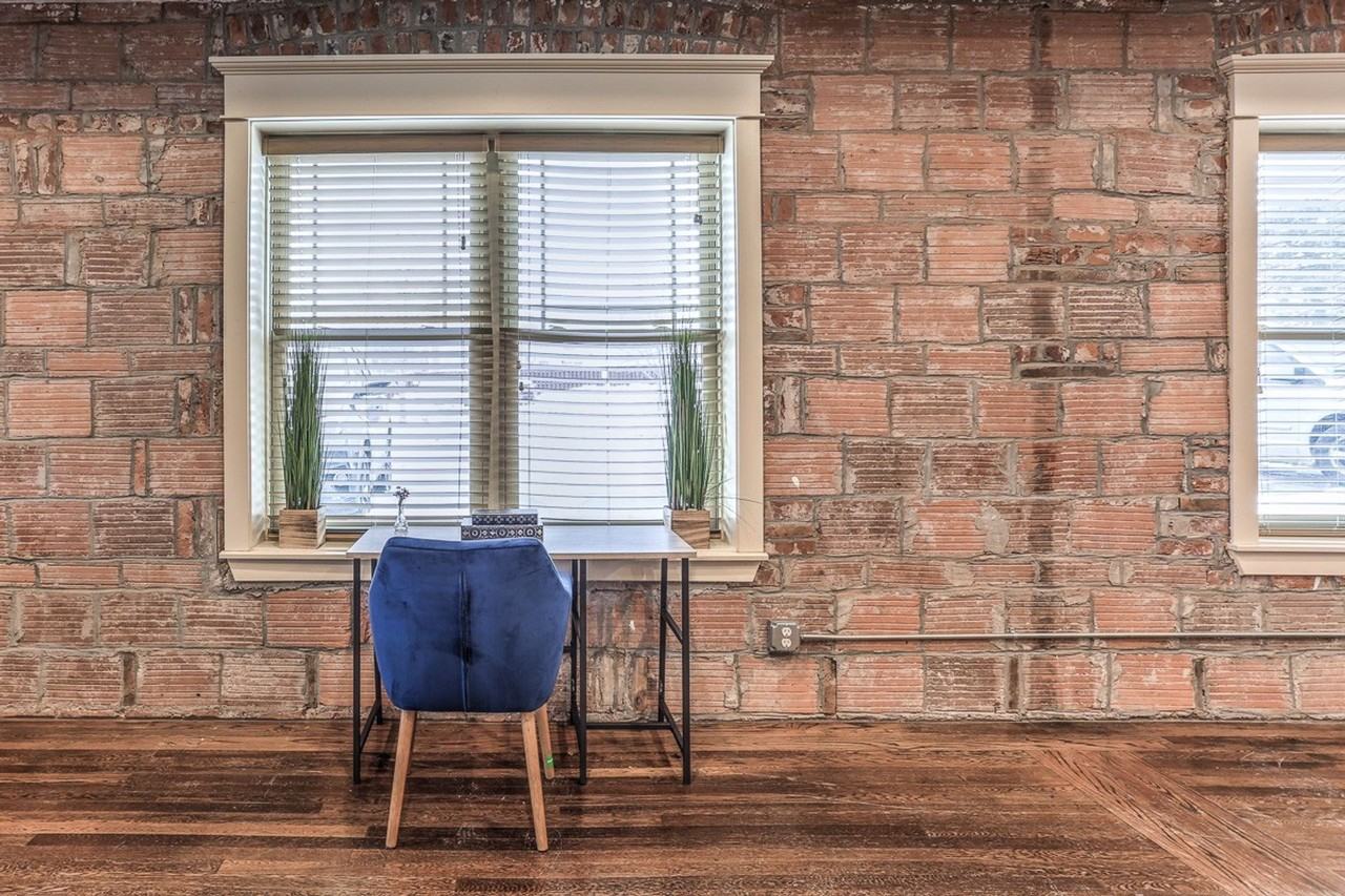 806 Park Avenue - Photo 5 of 28