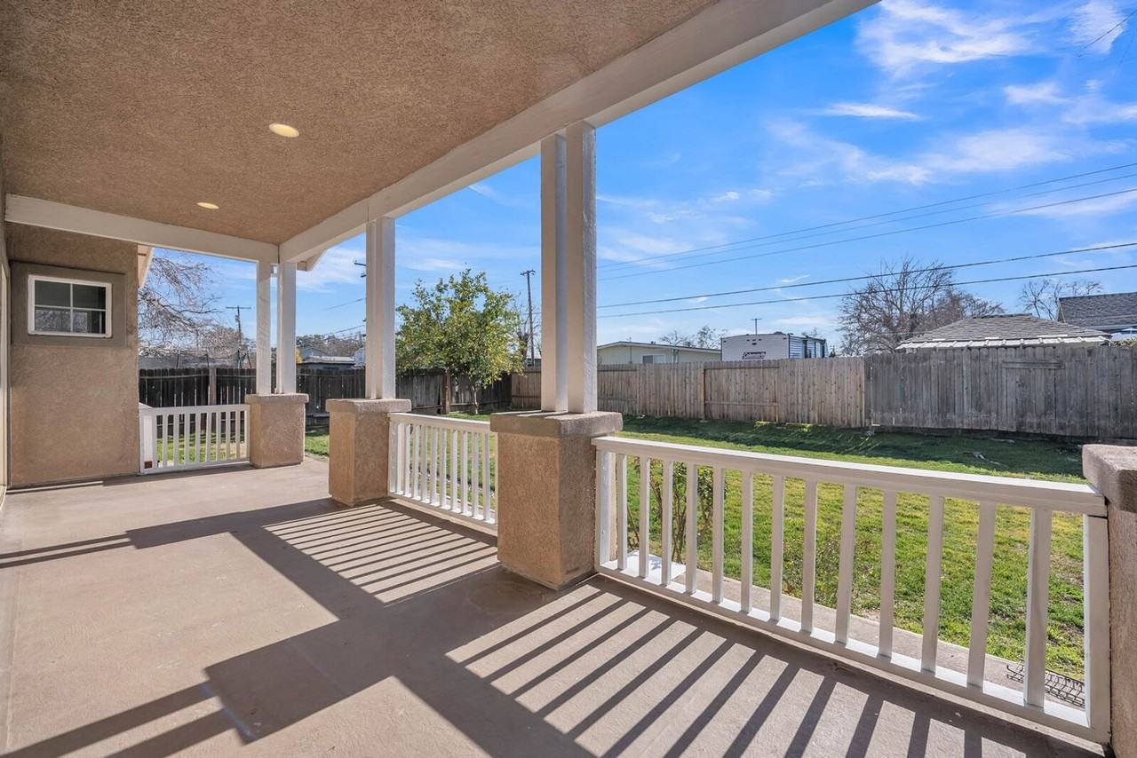 4150 Watrous Ct - Photo 3 of 40