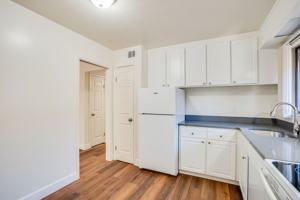 featured image of 1980 Desert Cir