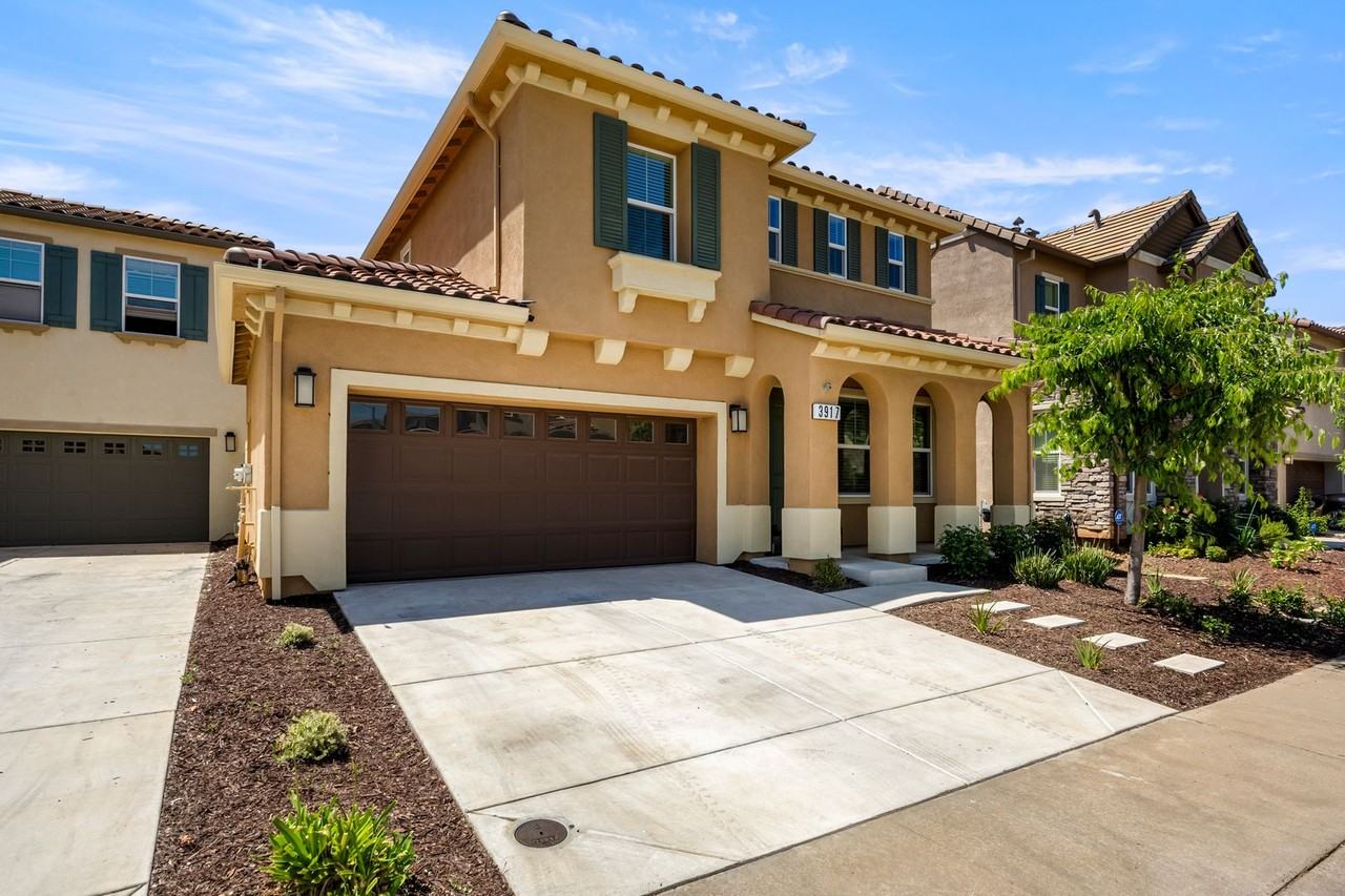 3917 Aristotle Cir - Photo 3 of 50