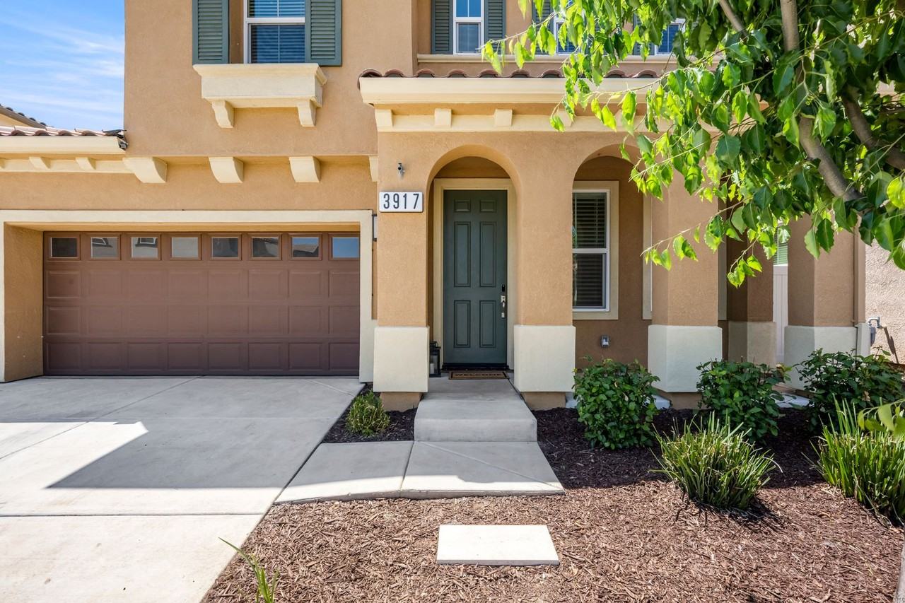 3917 Aristotle Cir - Photo 5 of 50