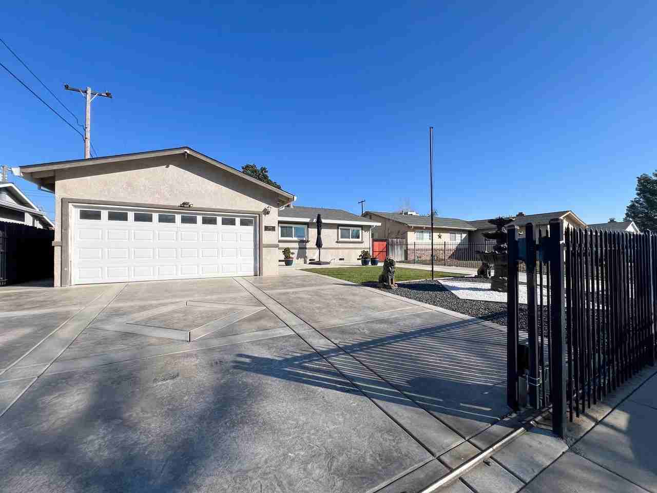 1409 Moon Ave - Photo 3 of 43