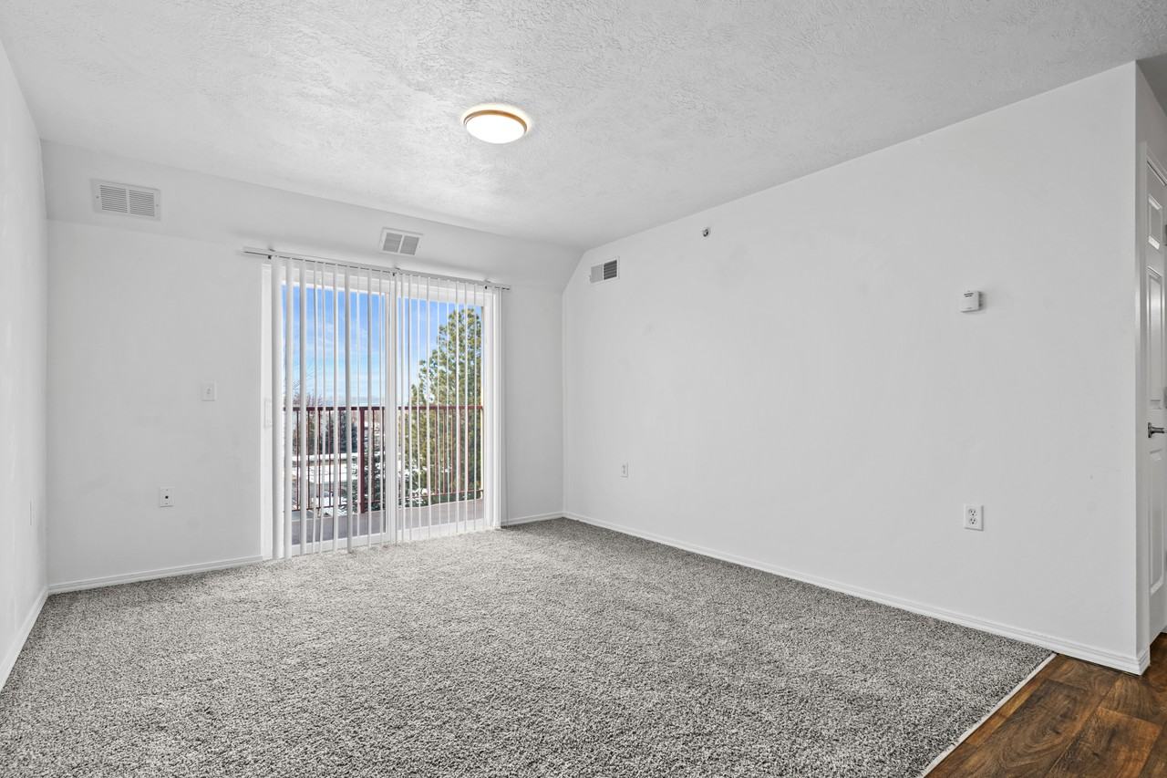 Bridger Pointe - Photo 5 of 30